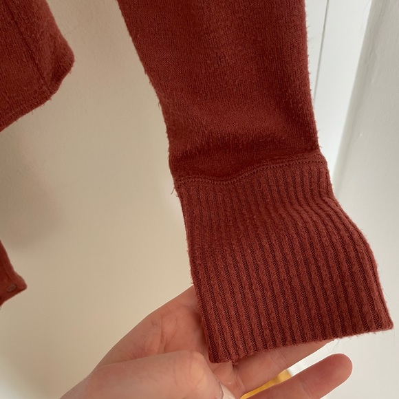 A&F Cozy Tie-Front Longsleeve Bodysuit - Picture 4 of 6